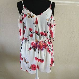 NWT Siena Sky floral cold shoulder romper szM